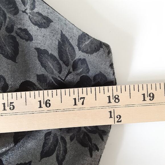 Liz Claiborne Sheath Dress Dark Floral Crushed Velvet Bodycon Cocktail Dress 8 - Picture 11 of 13